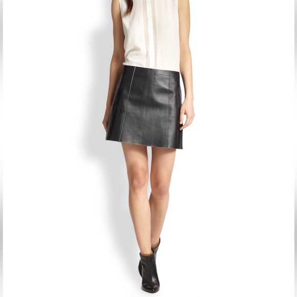 Abercrombie & Fitch black faux leather mini skirt - Picture 1 of 8